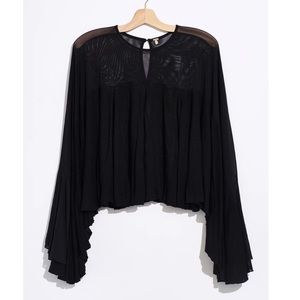 Free People brand new black On The Weekend Flounce Sleeve Top